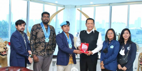 Bamsoet Ingatkan Pentingnya Penggunaan Medsos Secara Bertanggungjawab