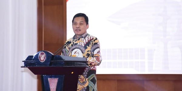 Pembekalan Wisudawan Tahun  2021 Unsoed, Ma'ruf Cahyono: Biasakan Berpikir Kreatif, Inovatif, dan Menyukai Tantangan