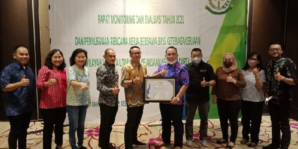 Selamatkan Keuangan Negara Rp7 Miliar, Tim JPN Kejari Jakut Dapat Penghargaan 