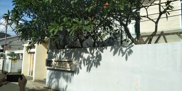 Dugaan Perselingkuhan Menyeruak, Rumah Orangtua Aksara Harsono Tampak Sepi