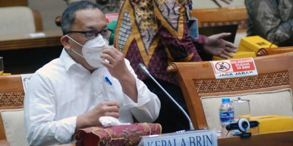 Kepala BRIN Dr. Laksana Tri Handoko Raker Dengan Komisi VII DPR