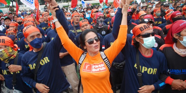 Demo Buruh Tolak RUU Cipta Kerja
