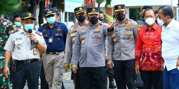 Tinjau Pelabuhan Benoa, Kapolri Minta Karantina Pelaku Perjalanan dari Luar Negeri Diperketat