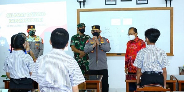 Pelajar Senang Bisa Belajar Tatap Muka, Begini Pesan Kapolri
