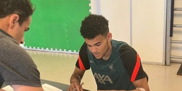 Luis Diaz  Resmi Bergabung ke Liverpool