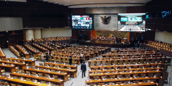 Rapat Paripurna ke-14 Masa Persidangan III Tahun Sidang 2021-2022