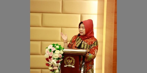 Siti Fauziah Ucapkan Selamat Hari Pers Nasional