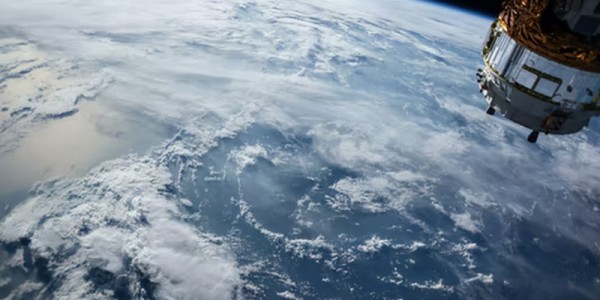 Korupsi Satelit Kemhan, MAKI Desak Kejagung Tangkap Thomas Van Der Heyden