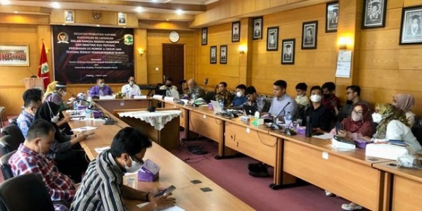 Susun Naskah Akademik RUU Serikat PEkerja, Komite III DPD RI Gelar Seminar Empirik di Universitas Andalas