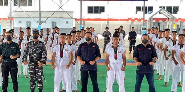 Kunjungi Latihan Tarung Derajat di Armada II TNI AL Surabaya, Bamsoet Saksikan Kehebatan Prajurit TNI AL 