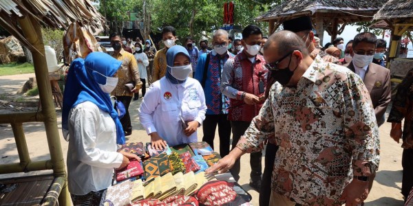 Tekan Kemiskinan, Ketua DPD RI Usul Pemberdayaan Ekonomi Desa Dipercepat