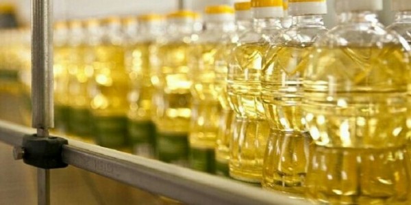 Pabrik Kemas Ulang Ilegal Ditemukan di Depok, Ribuan Liter Minyak Goreng Disita