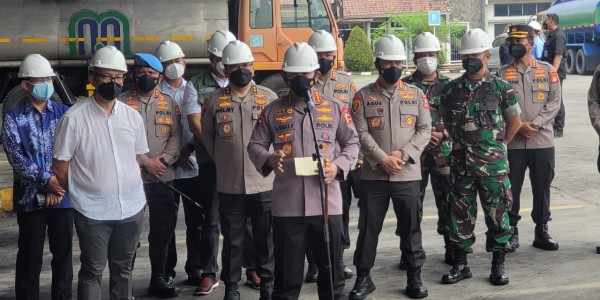 Kapolri Berharap Tak Ada Lagi Antrean Minyak Goreng Dalam Waktu Dekat