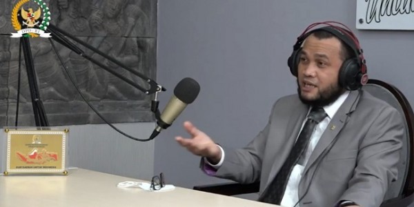 Dedi Iskandar Batubara: Kemenag-MUI Harus Duduk Bareng Bahas Logo Halal