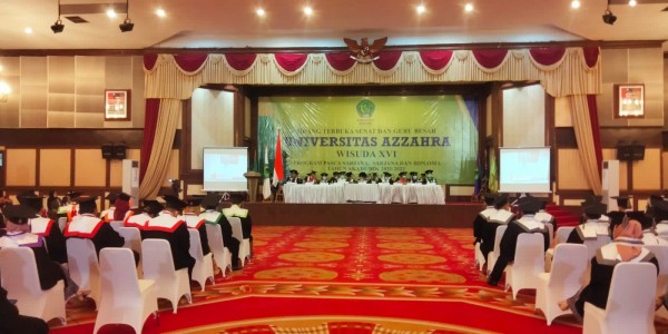 Di Wisuda Universitas Azzahra, Ketua DPD RI Sampaikan Pentingnya Pembangunan SDM Berkarakter dan Bermoral