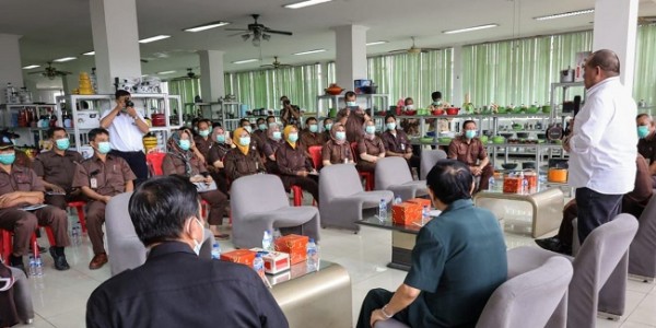 Serikat Pekerja PT Maspion Group Curhat Minyak Goreng dan Pertamax ke Ketua DPD RI