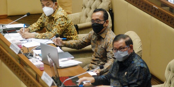 Raker Komisi II Dengan Mensesneg