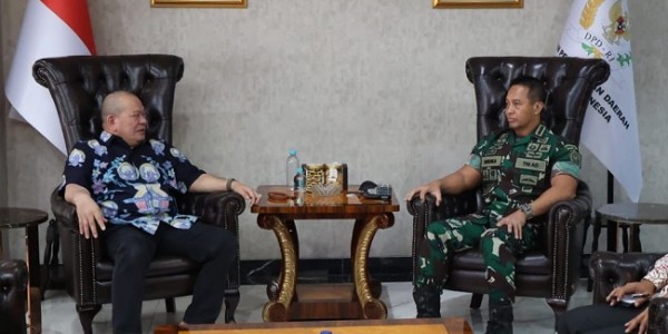 Kunjungi Ketua DPD RI, Panglima TNI Pastikan Aparatnya Tak akan Represif Jaga Demonstrasi