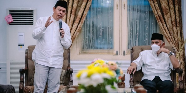 Kunker ke Sumbar, Sultan Disambut Hangat Gubernur dan Wakil Gubernur