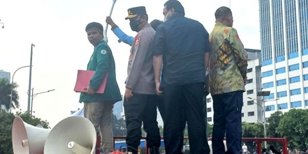 Jamin Kebebasan Berekspresi, DPR: Statemen Kapolri Harus Dipedomani Jajaran Polri