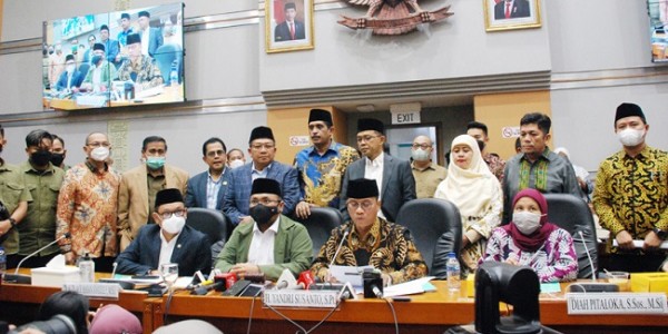 Komisi VIII DPR Bersama Kemenag Sepakati Biaya Haji Sebesar 39 Juta