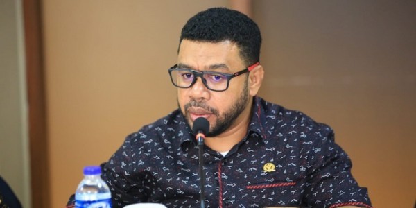 Senator Filep Minta Karteker di Papua Barat Penuhi Kebutuhan Daerah