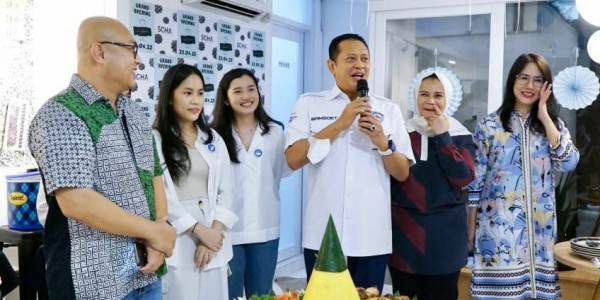Resmikan Cafe SCHA Brasserie,  Ketua MPR RI Dorong Generasi Milenial Perkuat UMKM
