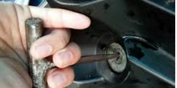 Motor yang Dicuri Bannya Copot, Pria di Duren Sawit Diamuk Massa