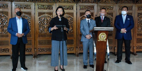 Laporan Menkeu Sri Mulyani Kepada DPR