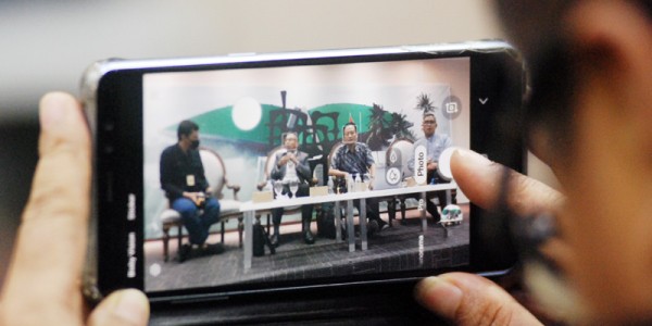 Forum Legislasi "Mencari Titik Temu Pembahasan RUU Perlindungan Data Pribadi"