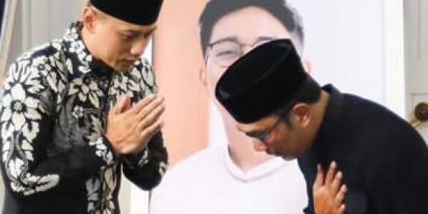 Takziah ke Rumah Kang Kamil, AHY Sampaikan Belasungkawa untuk Eril