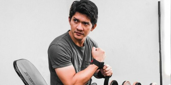 Diduga Aniaya Orang Hingga Luka, Iko Uwais Dilaporkan ke Polisi