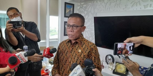 Gara-gara Bicara Beda Pendapat, PDIP Tegur Masinton Pasaribu