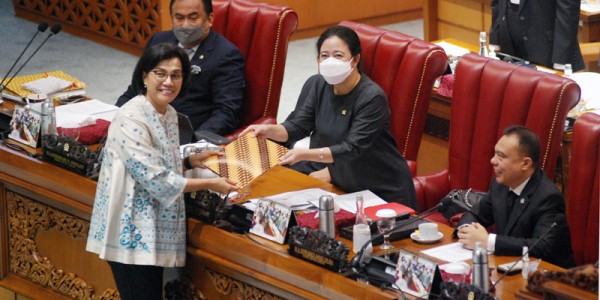 Rapat Paripurna Penyampaian Laporan Badan Anggaran DPR RI