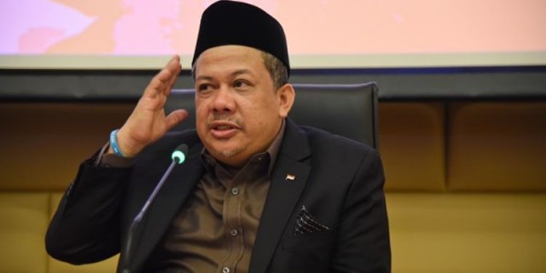 Fahri Hamzah Saran Jokowi Lebih Sering ke Luar Negeri