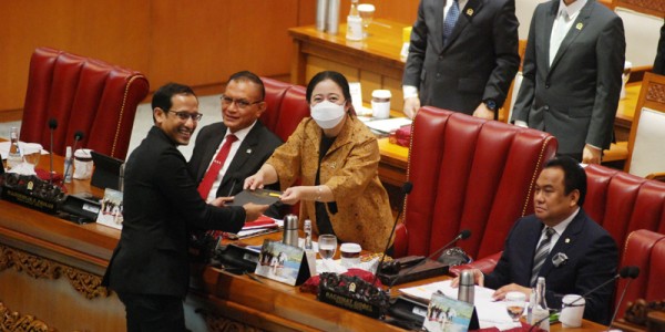Menteri Pendidikan, Kebudayaan, Riset dan Teknologi Republik Indonesia  Sampaikan Laporan Pemerintah