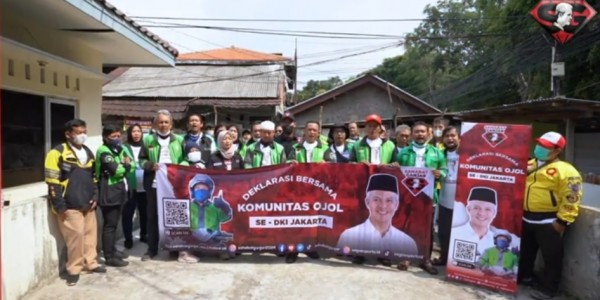 Sambil Beri Bantuan dan Gelar Lomba, Komunitas Ojol Deklarasi Dukung Ganjar di Pilpres