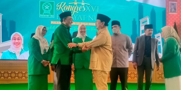 Prabowo Mesra dengan Elite PKB di Arena Kongres Fatayat NU