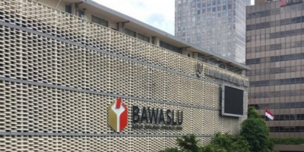 Bawaslu Imbau Pejabat Negara dan Politikus Tahan Diri