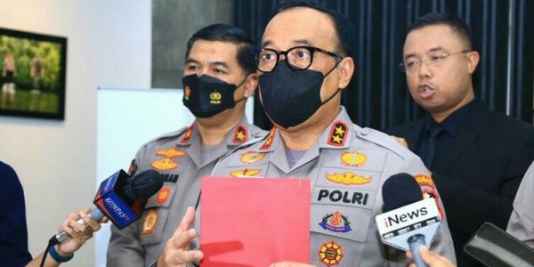 Usut Kasus Penembakan, Polri Periksa Orang Tua Brigadir J di Polda Jambi