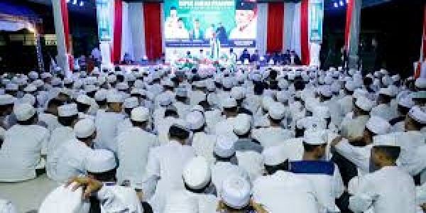 Dinilai Berprestasi dan Berakhlak, Ulama dan Santri di Sulsel Doakan Ganjar jadi Presiden