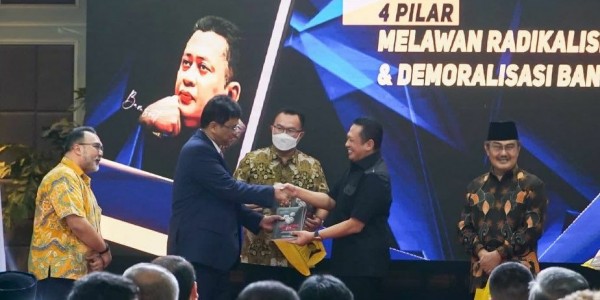 Luncurkan Dua Buku, Bamsoet Ingatkan Pentingnya Lawan Radikalisme dan Demoralisasi Bangsa