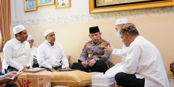 Anggap Ayah Sendiri, Begini Kapolri Kenang Sosok Habib Zen bin Umar