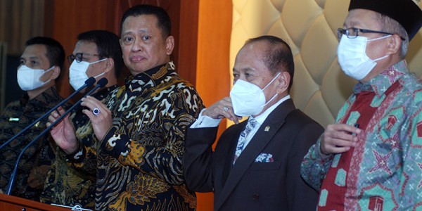 Ketua MPR Sampaikan Peringatan  Hari Konstitusi