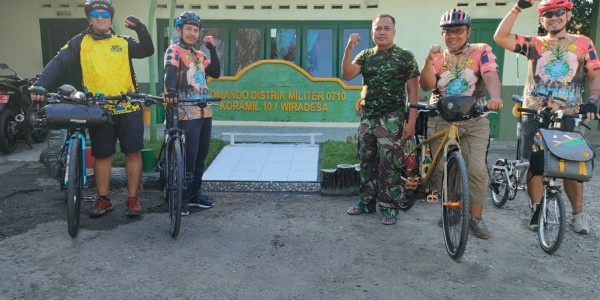 Bersepeda  Jakarta-Gunung Kidul Dorong Perekonomian Dan Kampanye Lingkungan