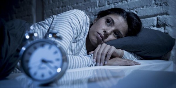 5 Makanan dan Minuman Bantu Mengatasi Insomnia, Apa Saja?