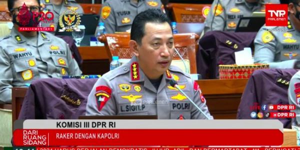 Kapolri: Ferdy Sambo Pegang Senjata saat Brigadir J Terkapar