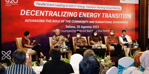 Ganjar Pranowo Komitmen Kembangkan EBT Demi Masa Depan