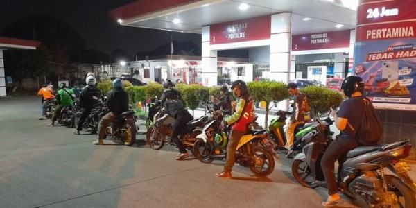 Pemerintah Alihkan Subsidi BBM, Andi Arief: Itu Argumentasi Bohong