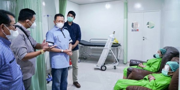Ketua MPR RI Bersama Gerak BS Bali dan RS Mata Ramata Bali Gelar Baksos Pengobatan Katarak Gratis